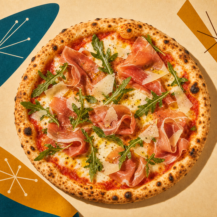 Pizza Prosciutto Crudo e Rucola mit rohem Schinken, Rucola und Grana-Spänen
