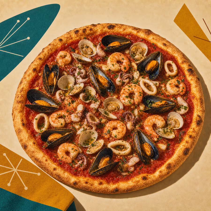 Pizza Frutti di Mare mit Tomatensoße, gemischten Meeresfrüchten, Knoblauch und Petersilie
